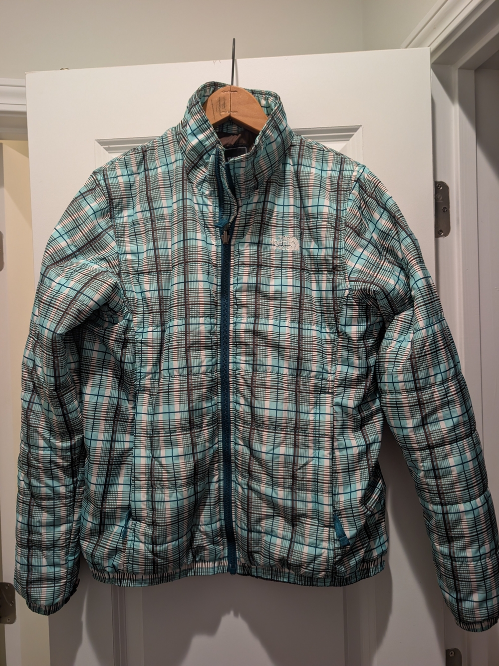 The North Face Plaid Lightweight Puffer Jacket in Aqua and Black
